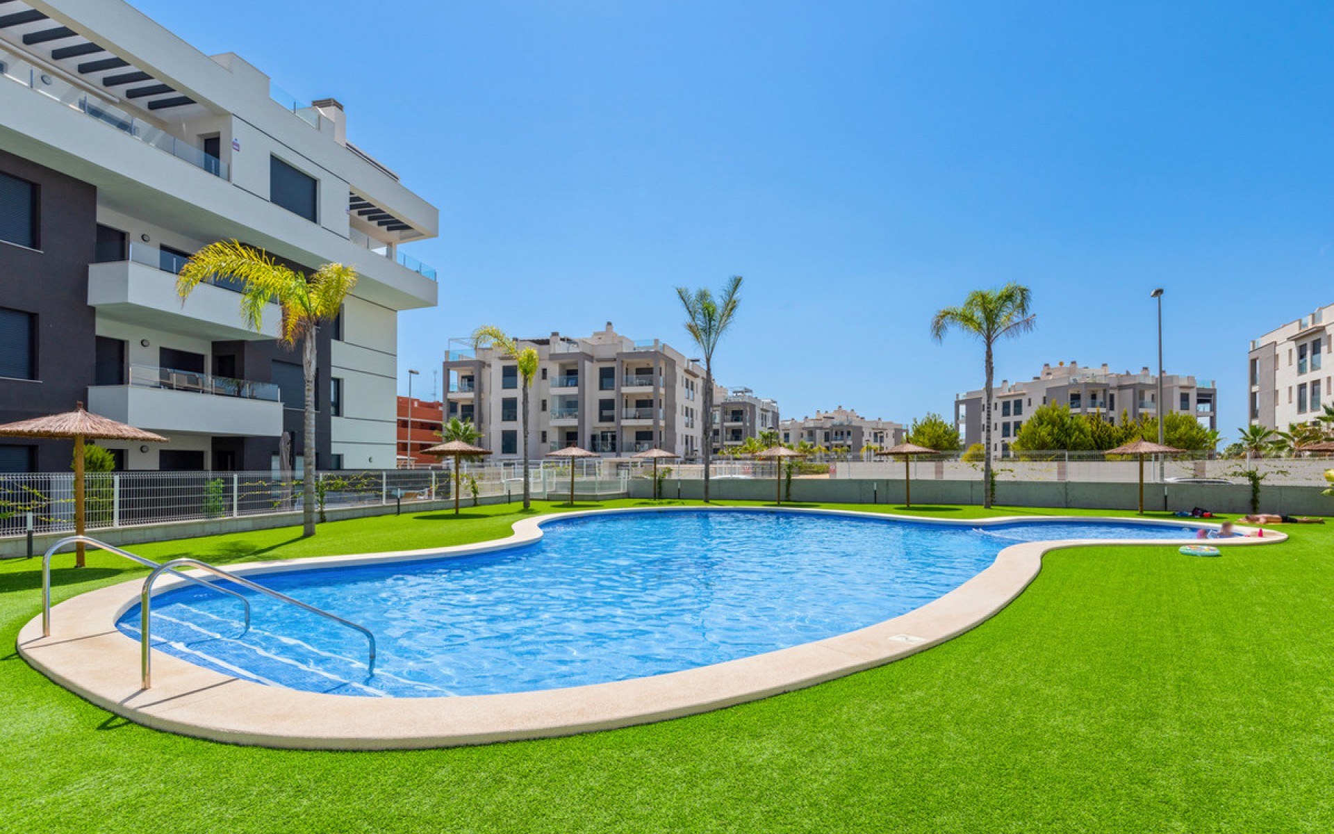 Resale - Apartment - Villamartin