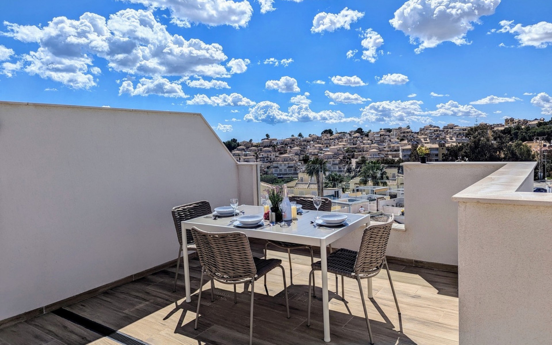 Resale - Apartment - Villamartin