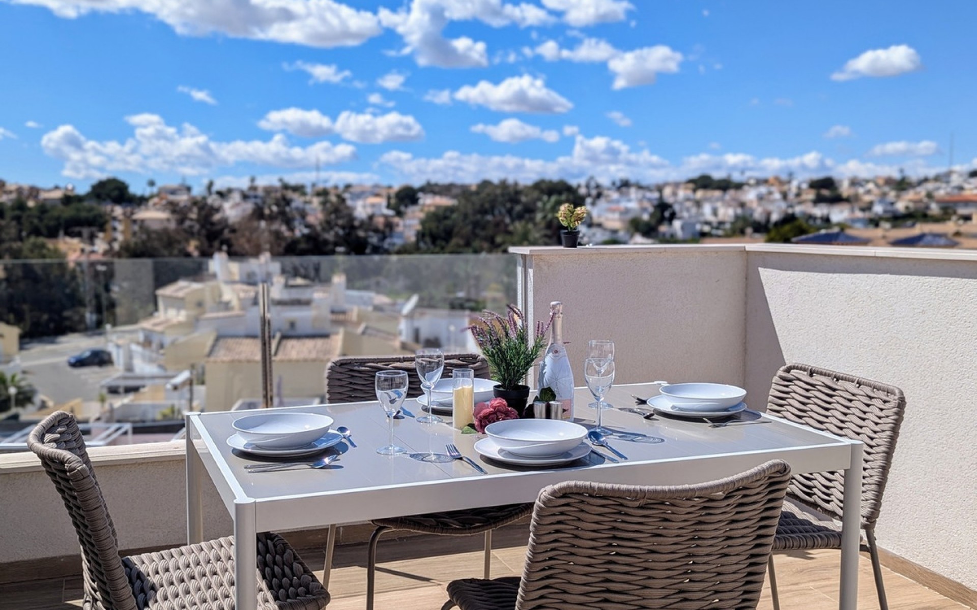 Resale - Apartment - Villamartin