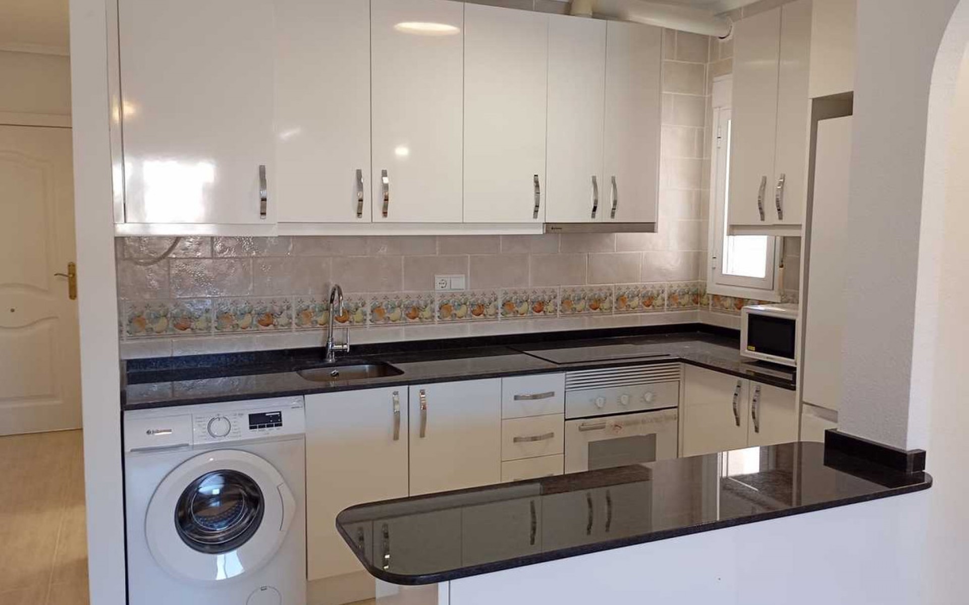 Resale - Apartment - Villamartin