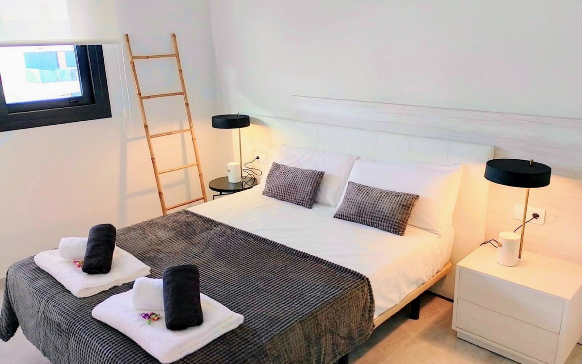 Resale - Apartment - Villamartin