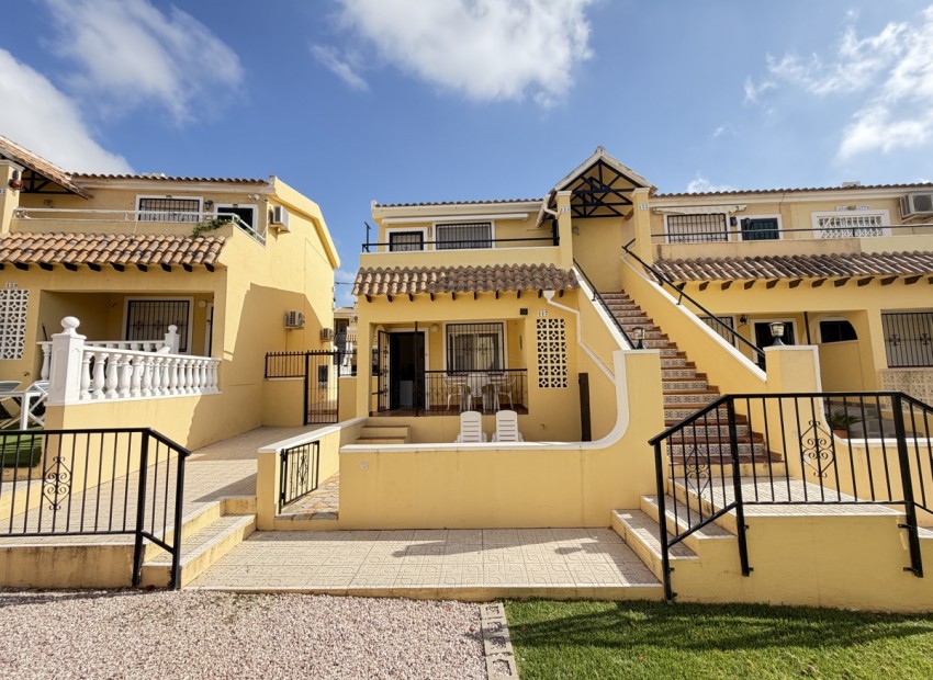 Resale - Apartment - Villamartin