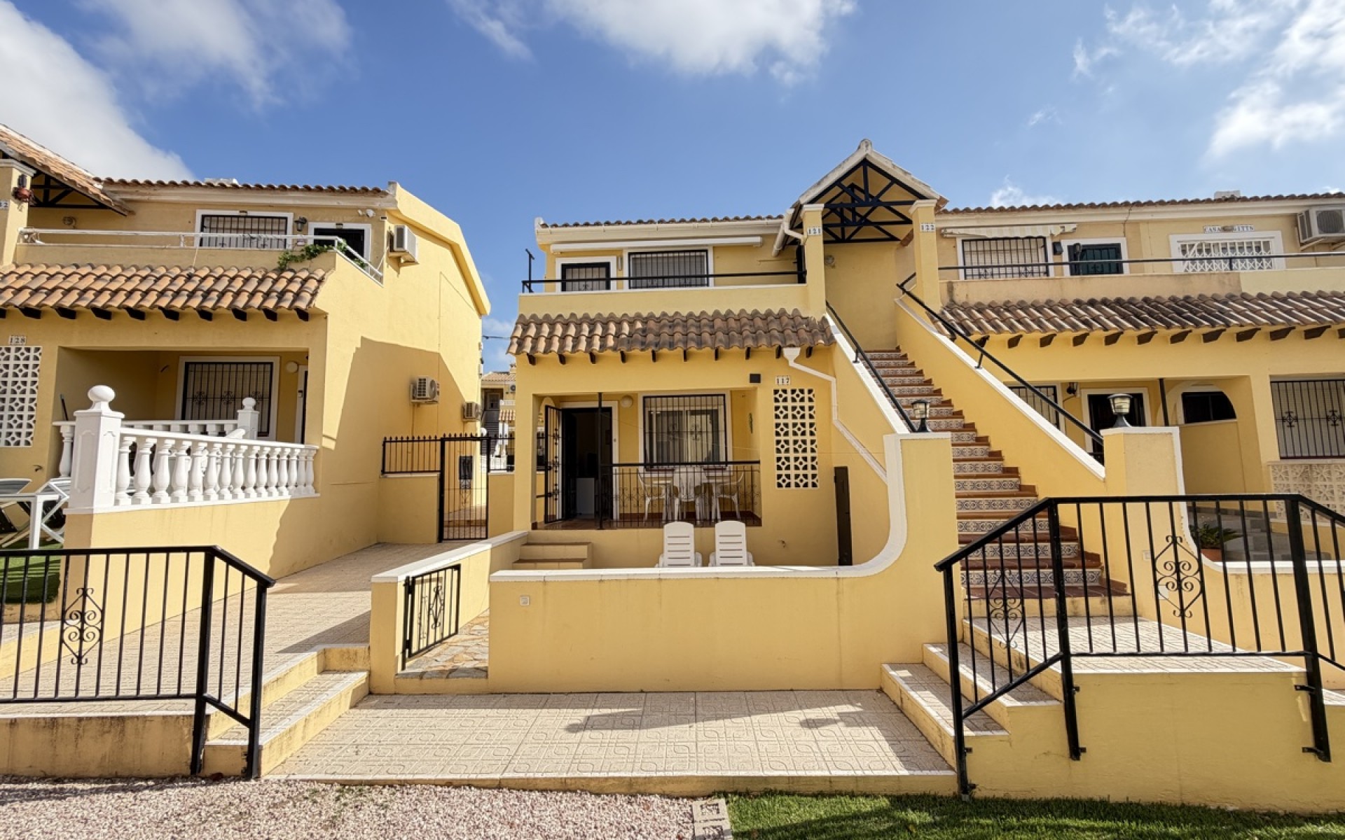 Resale - Apartment - Villamartin