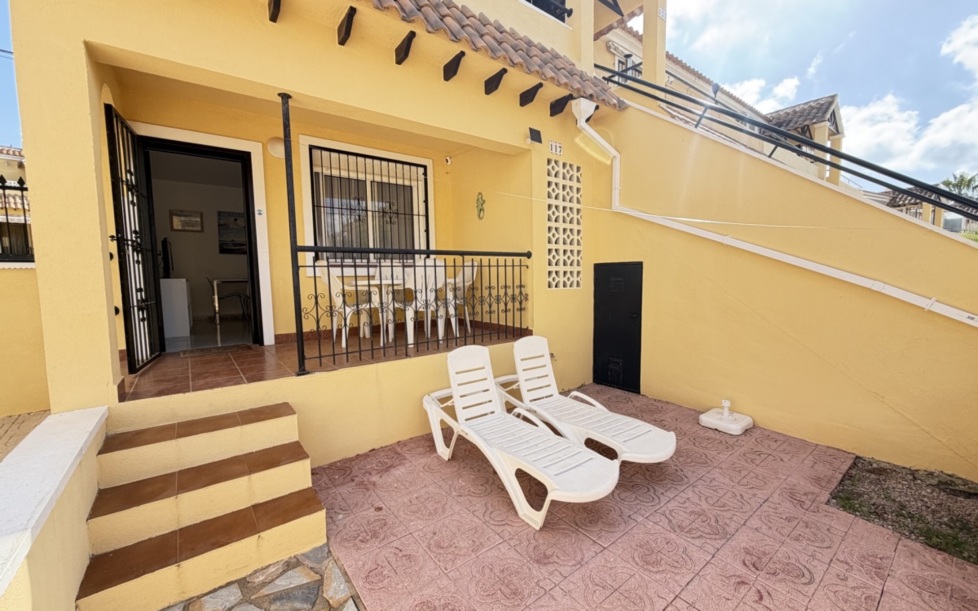 Resale - Apartment - Villamartin