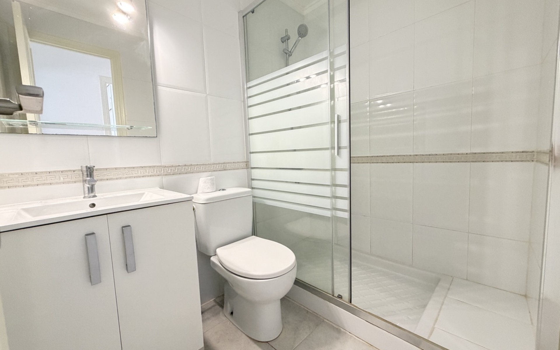 Resale - Apartment - Villamartin