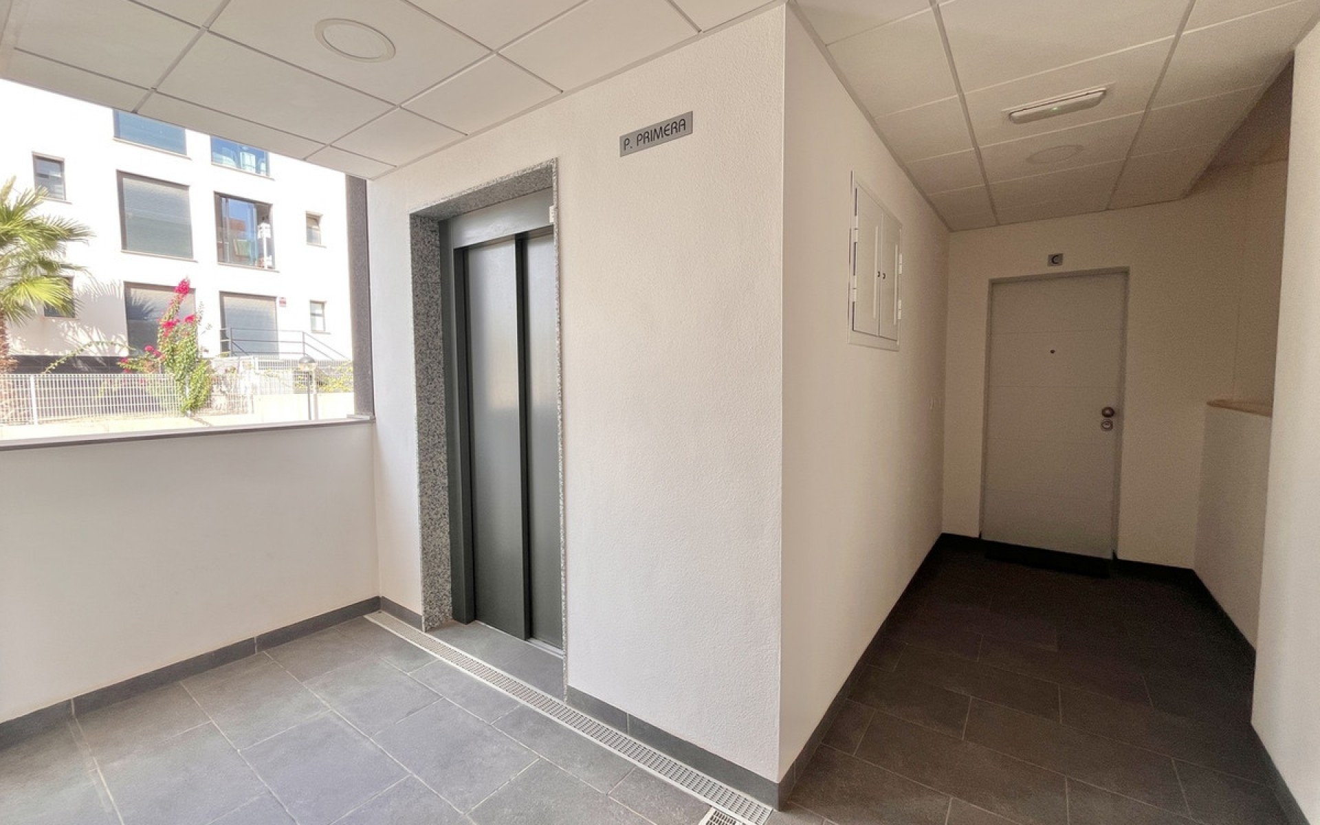 Resale - Apartment - Villamartin