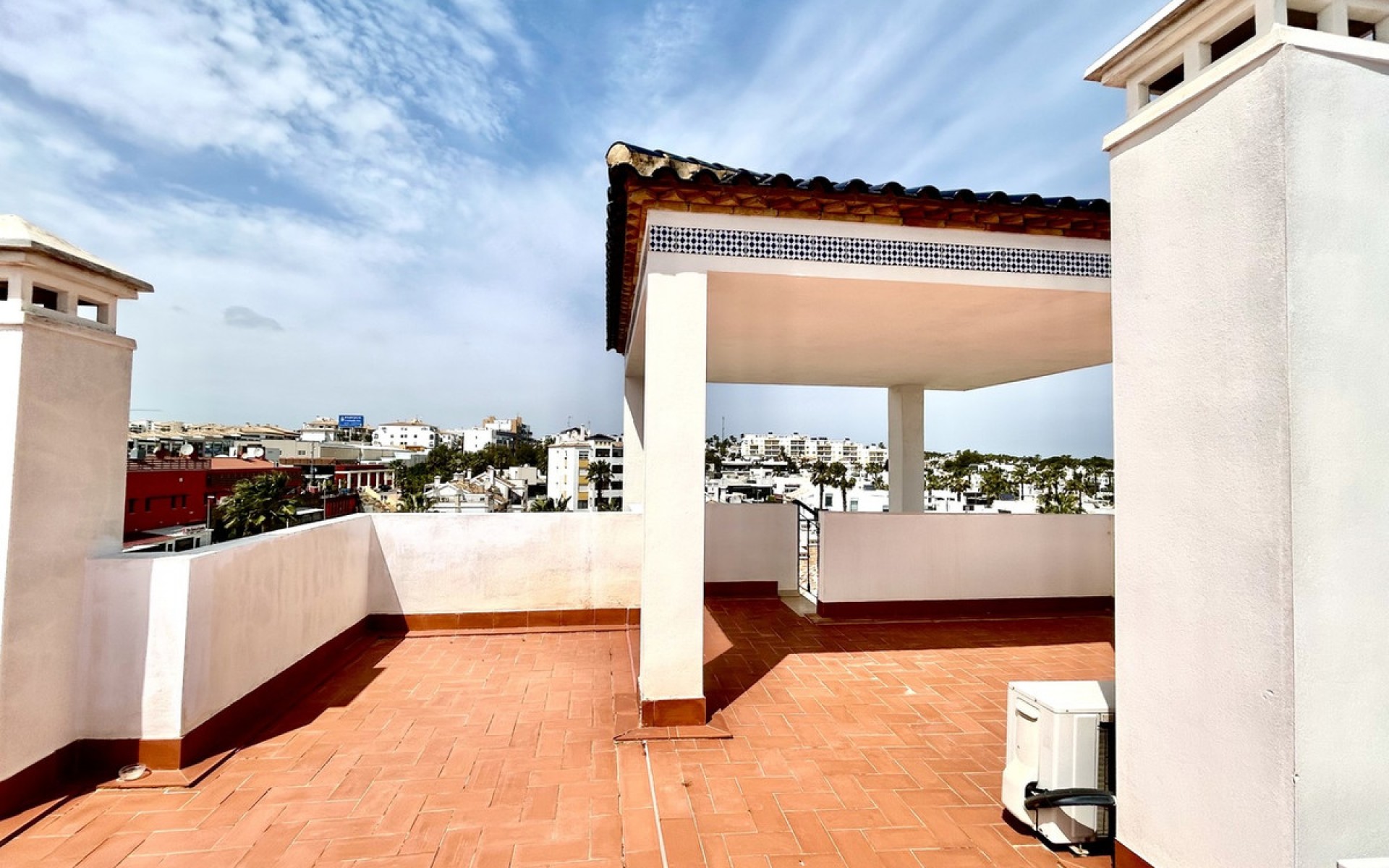 Resale - Apartment - Villamartin