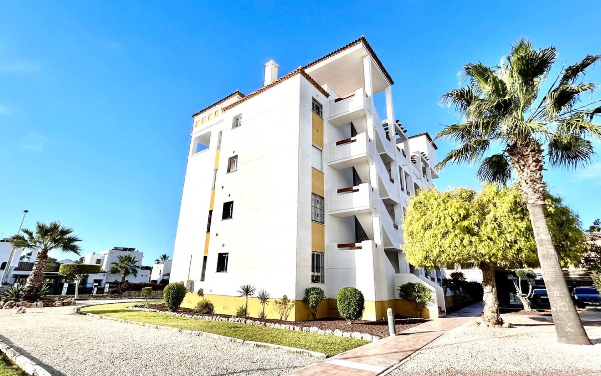Resale - Apartment - Villamartin
