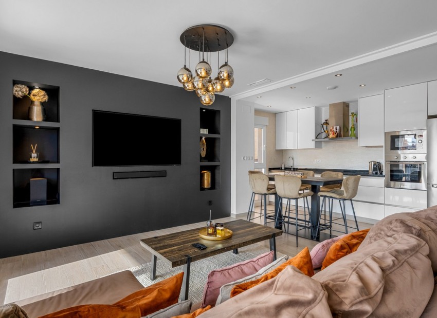 Resale - Apartment - Villamartin