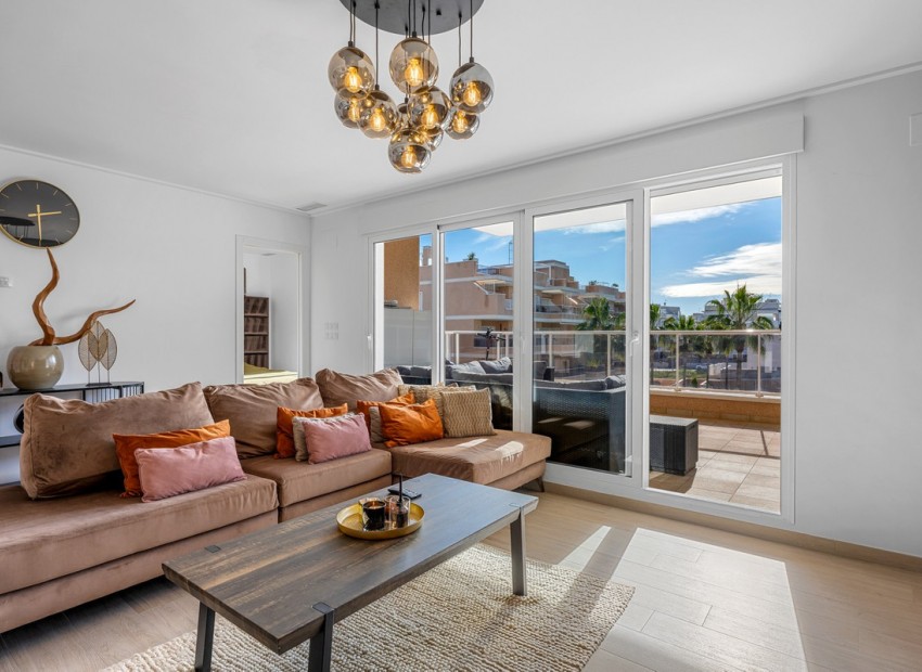 Resale - Apartment - Villamartin