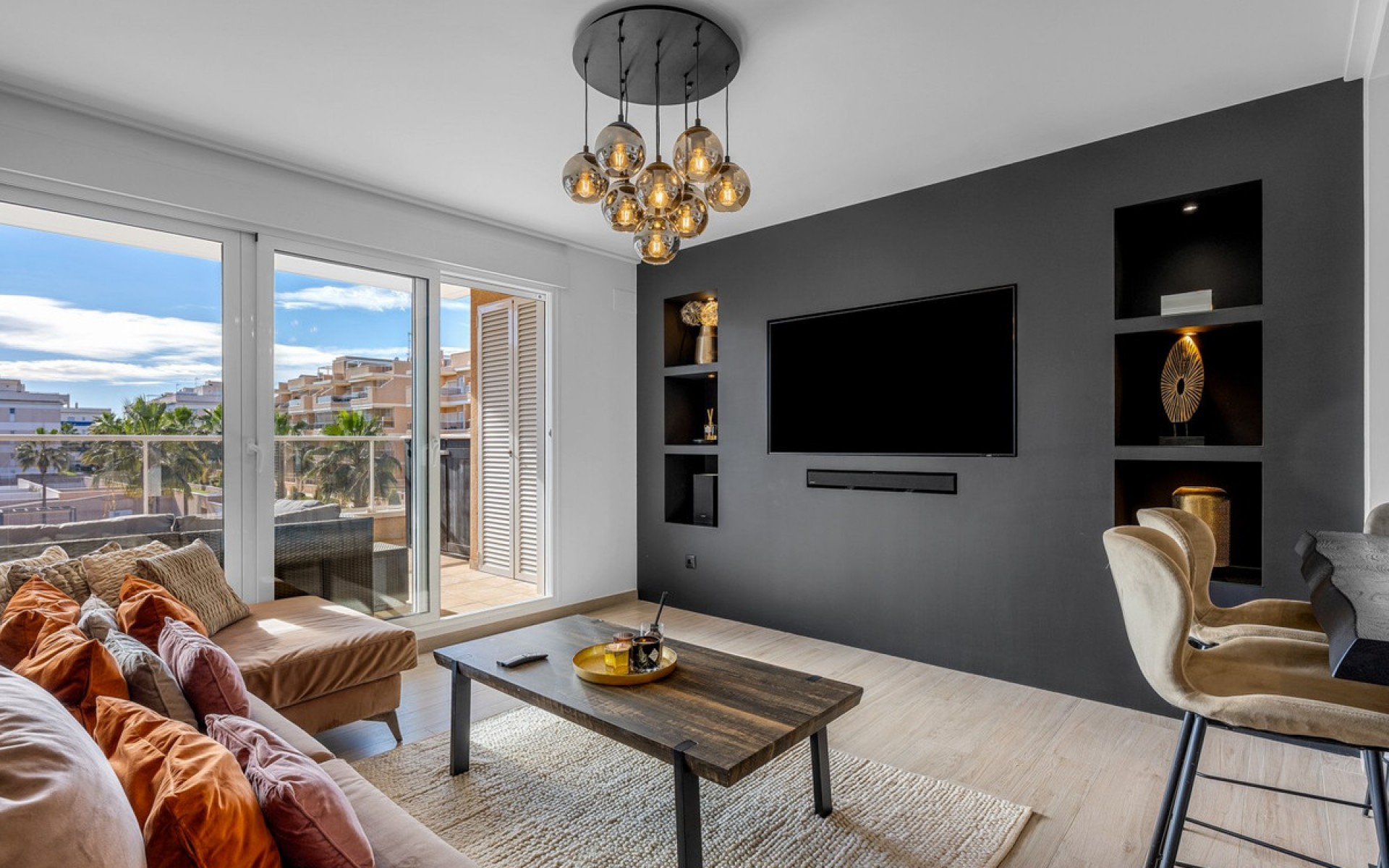 Resale - Apartment - Villamartin
