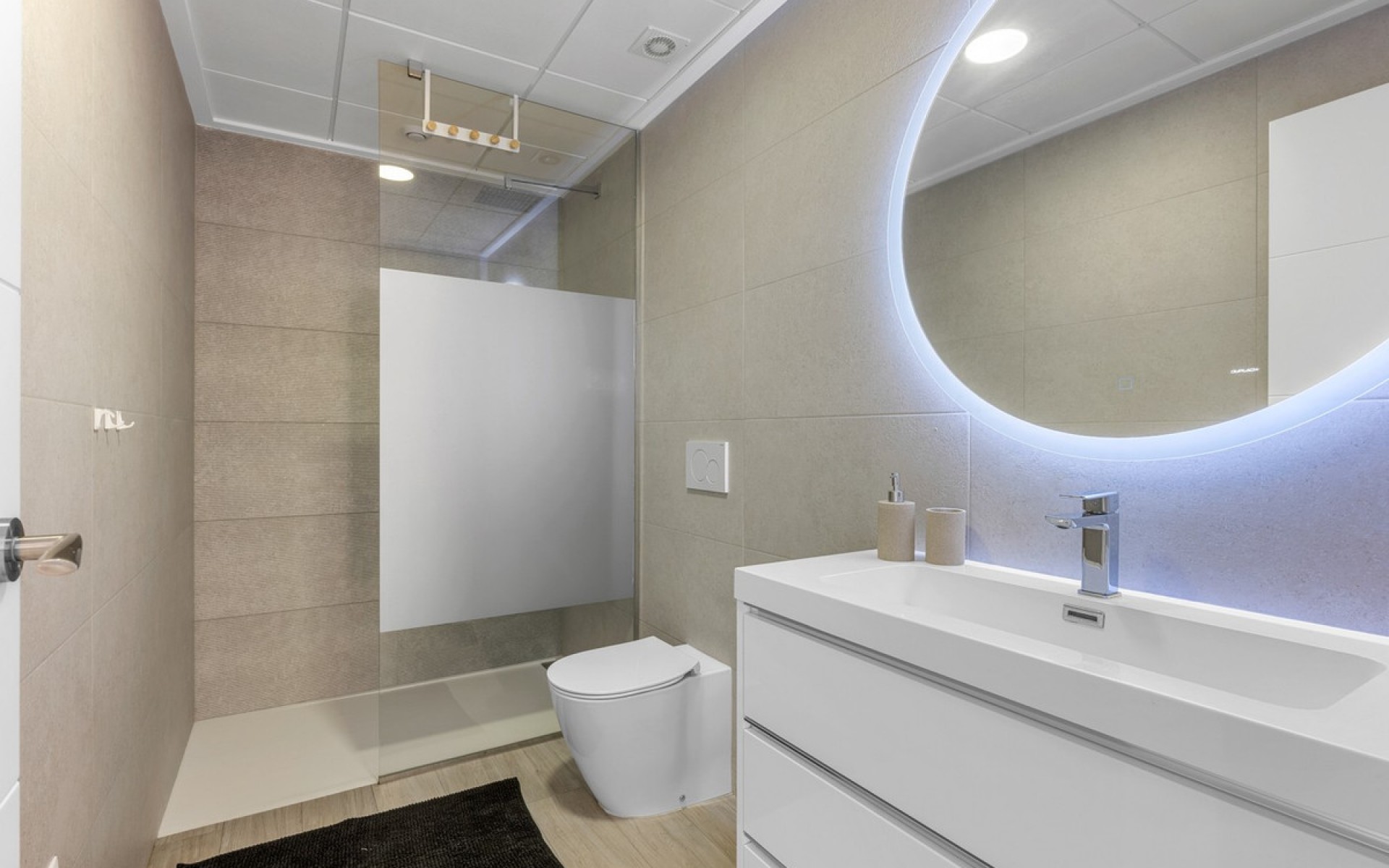 Resale - Apartment - Villamartin