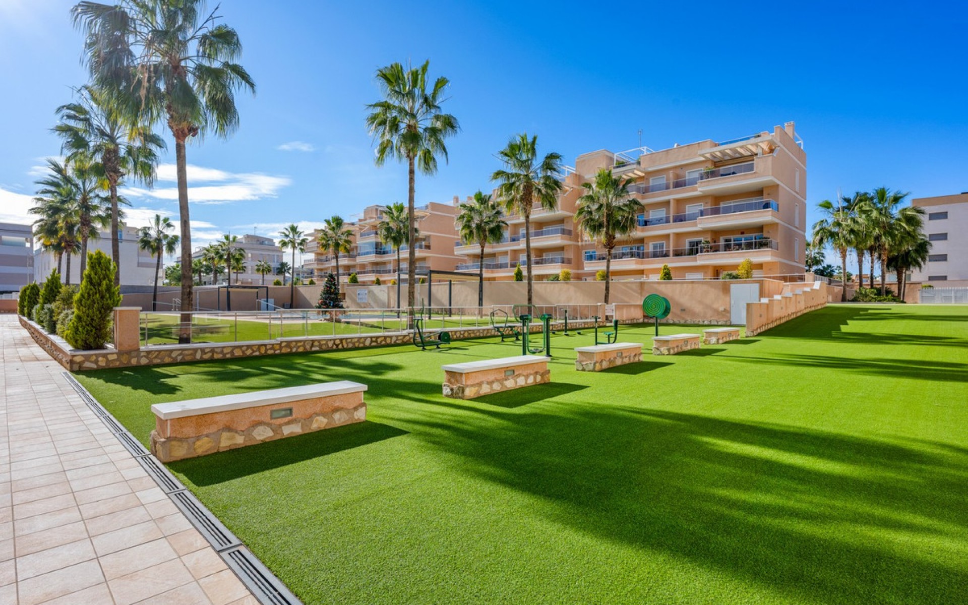 Resale - Apartment - Villamartin