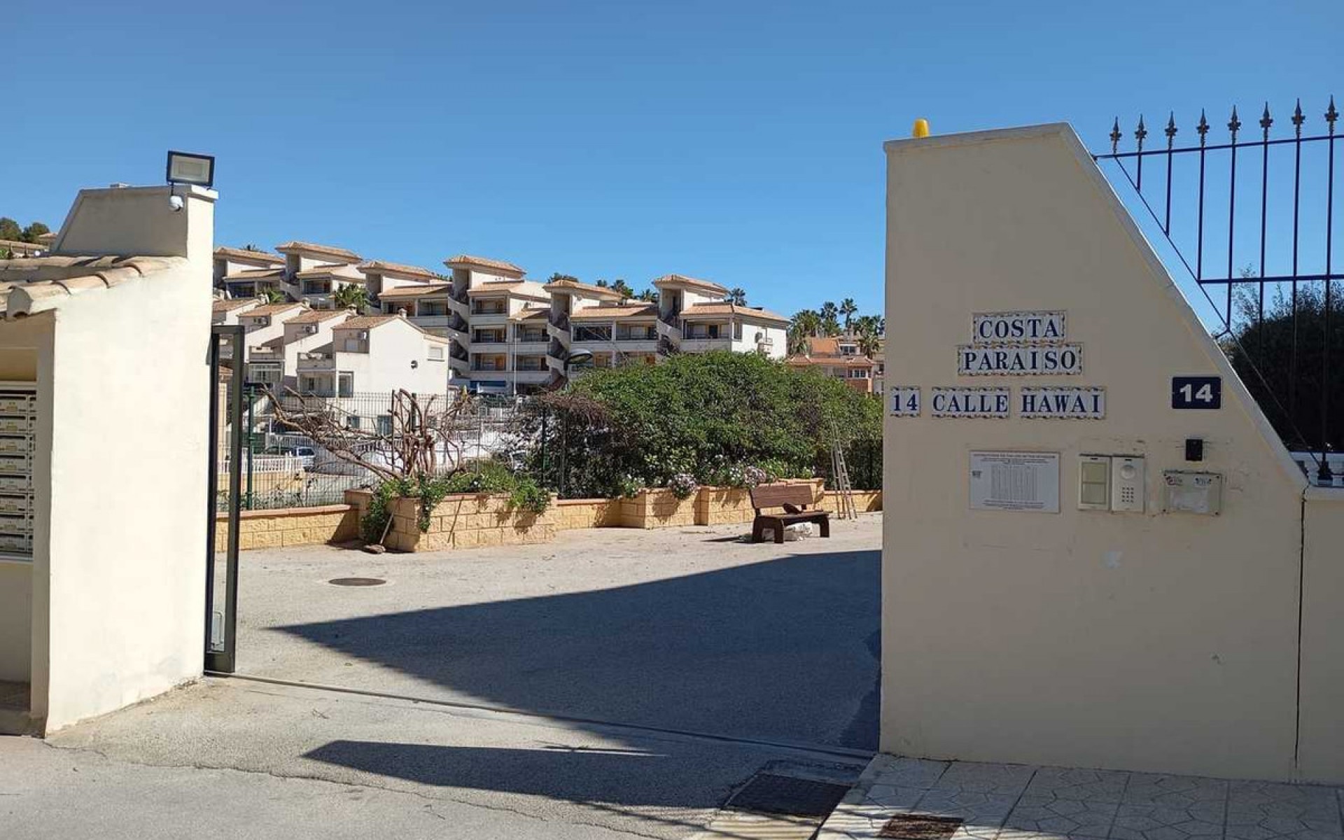 Resale - Apartment - Villamartin