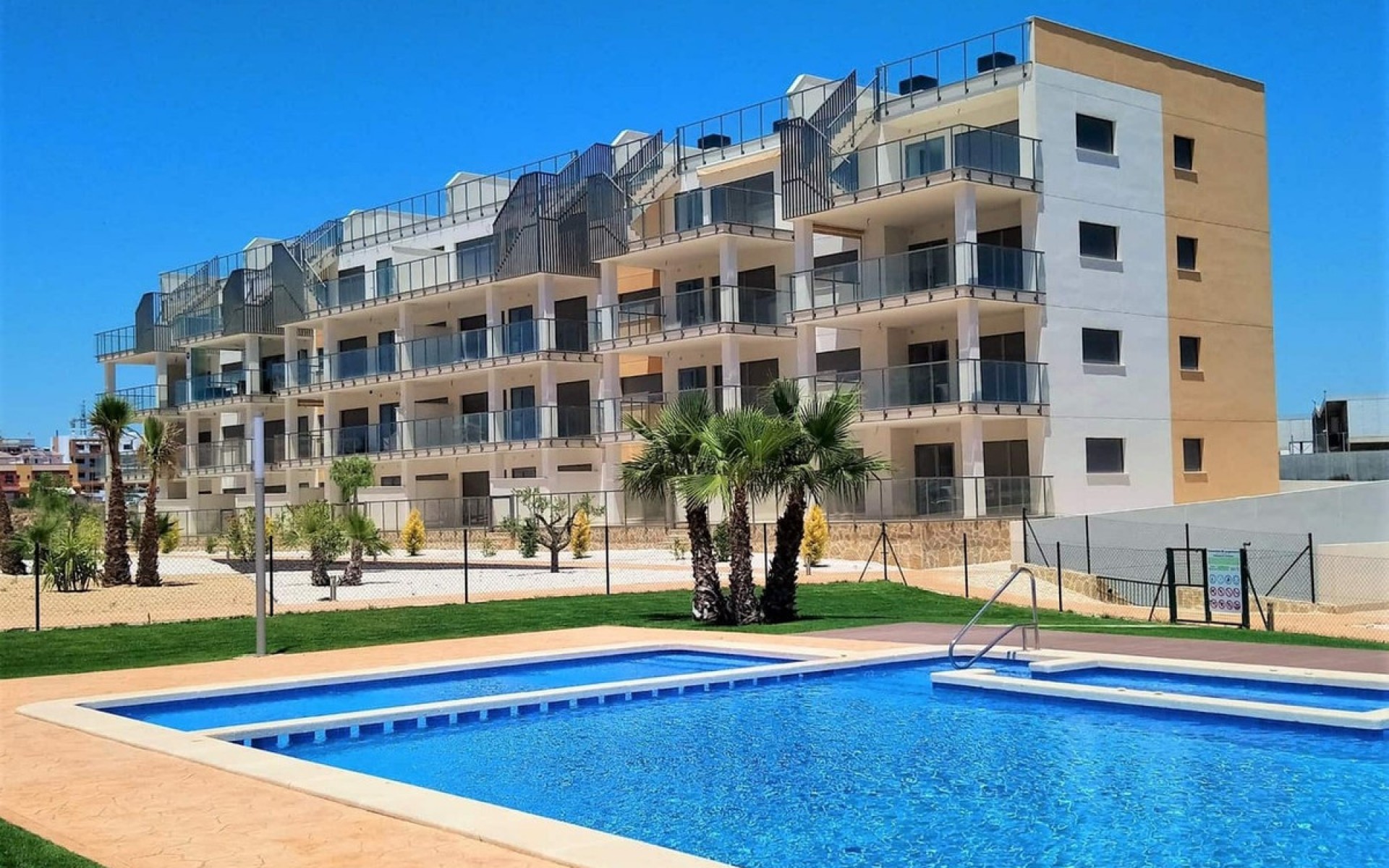 Resale - Apartment - Villamartin