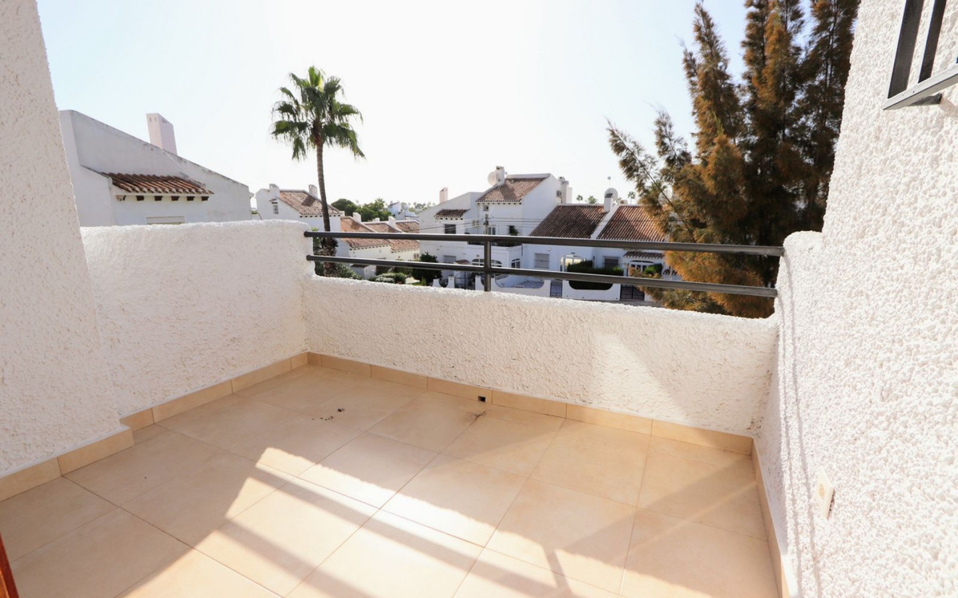 Resale - Apartment - Villamartin