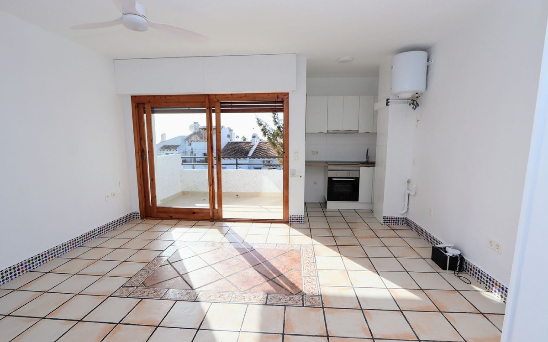 Resale - Apartment - Villamartin