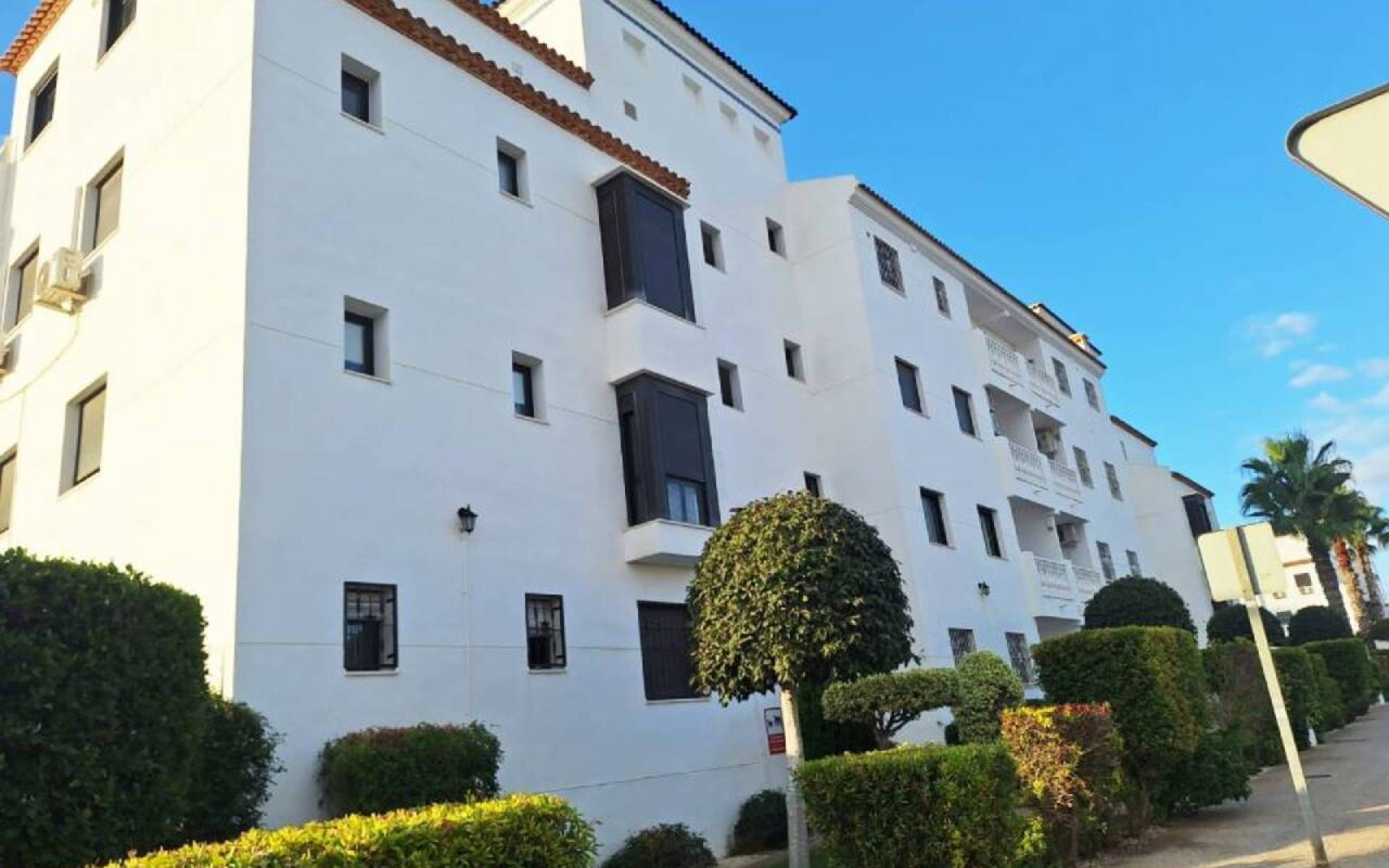Resale - Apartment - Villamartin