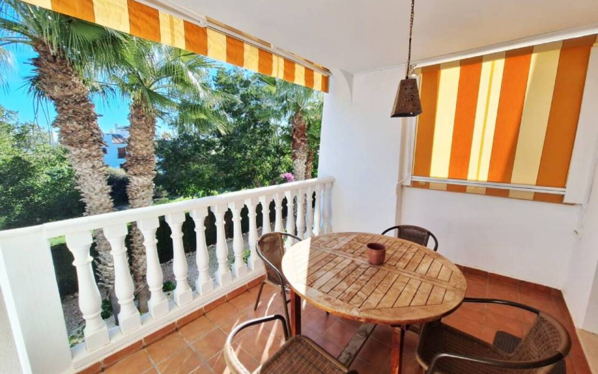 Resale - Apartment - Villamartin