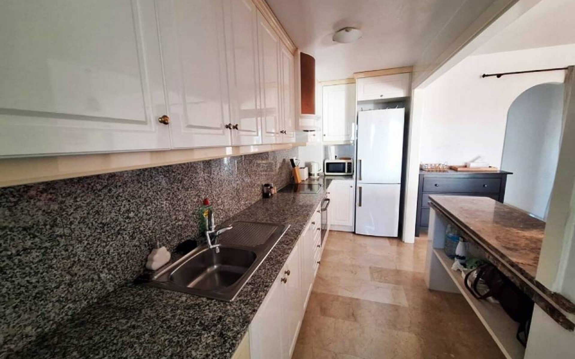 Resale - Apartment - Villamartin