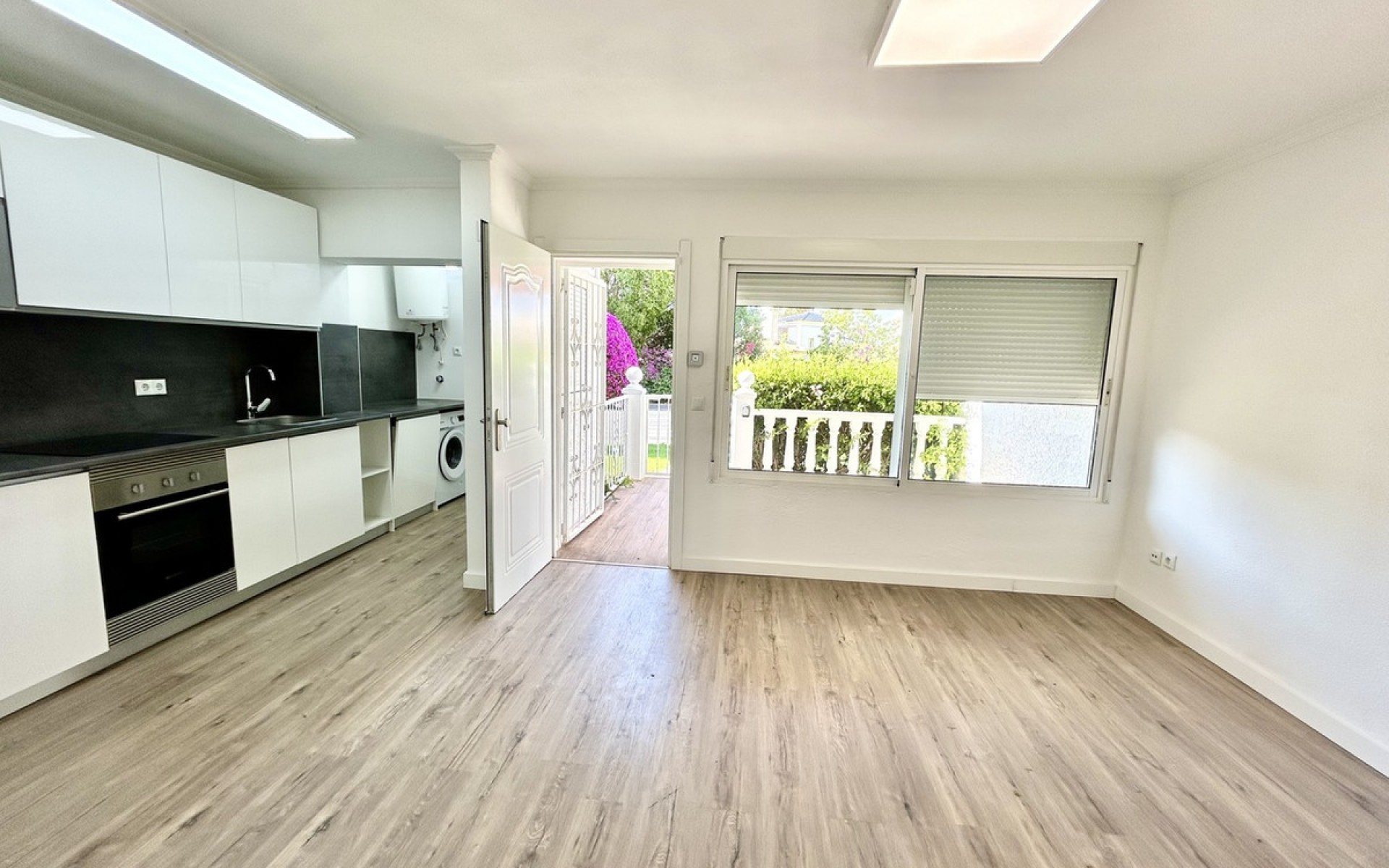 Resale - Apartment - Villamartin