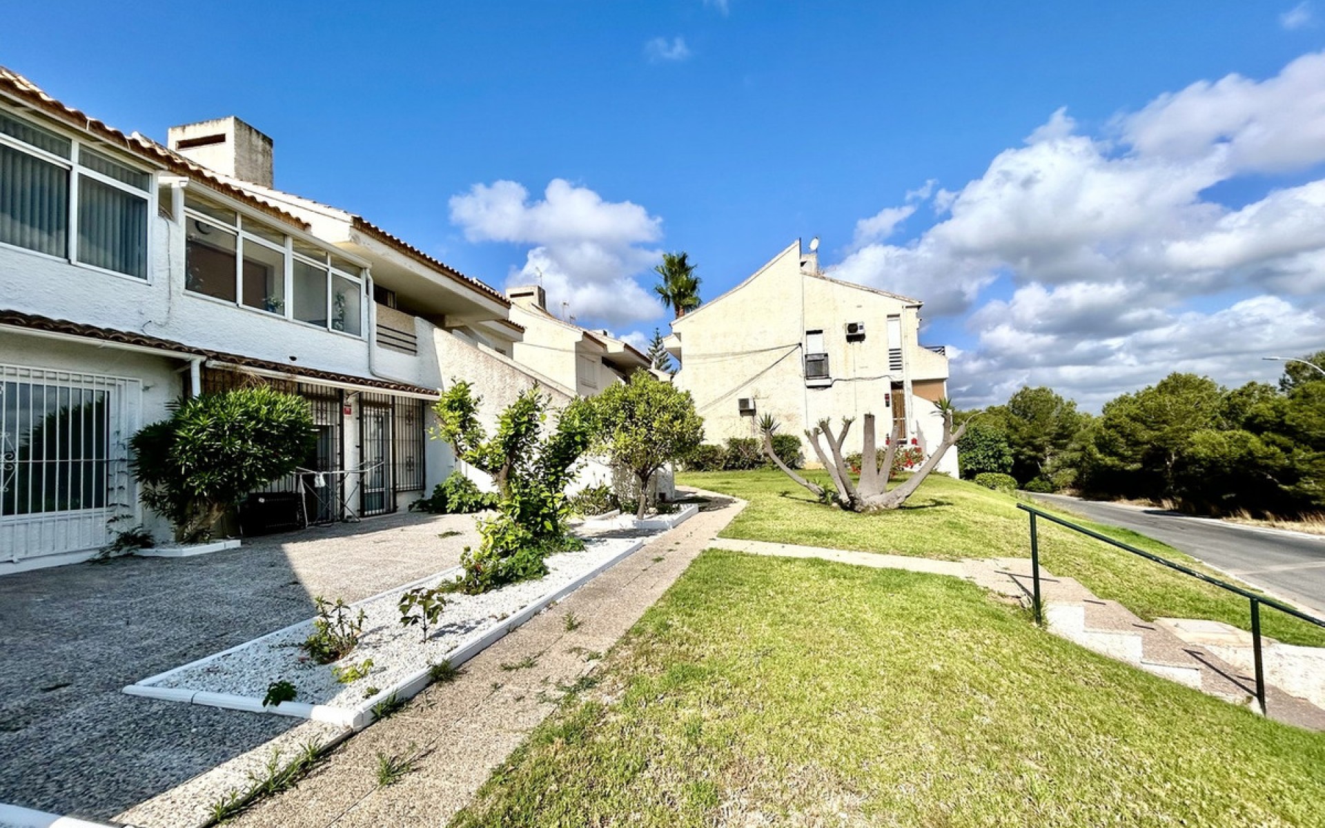 Resale - Apartment - Villamartin