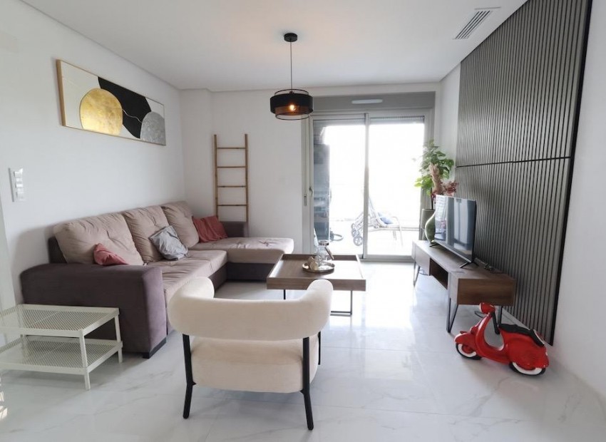 Resale - Apartment - Villamartin