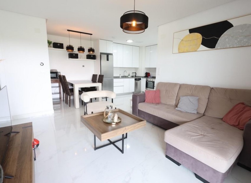 Resale - Apartment - Villamartin