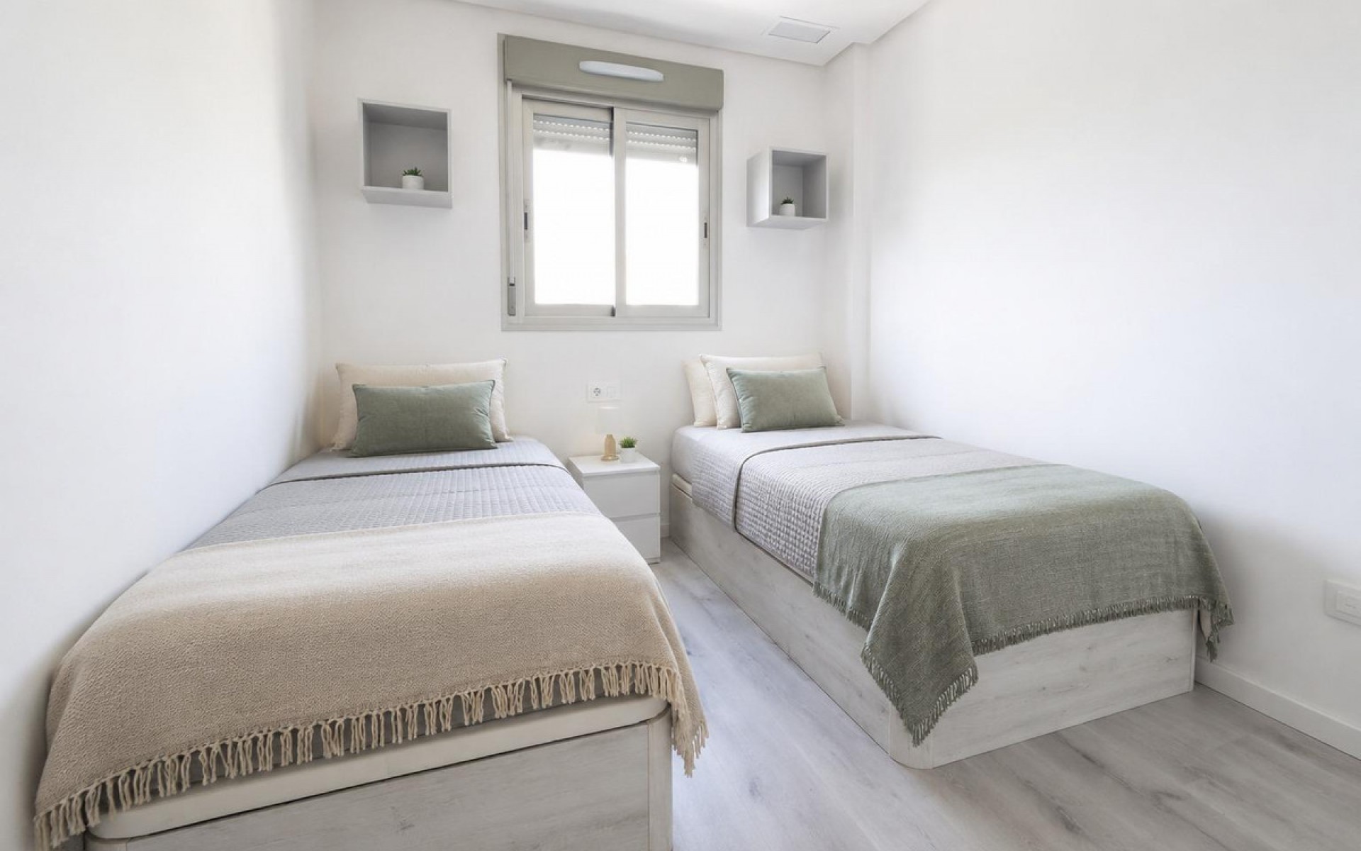 Resale - Apartment - Villamartin