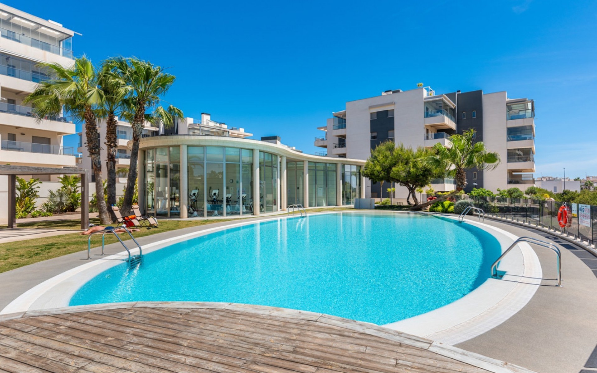 Resale - Apartment - Villamartin