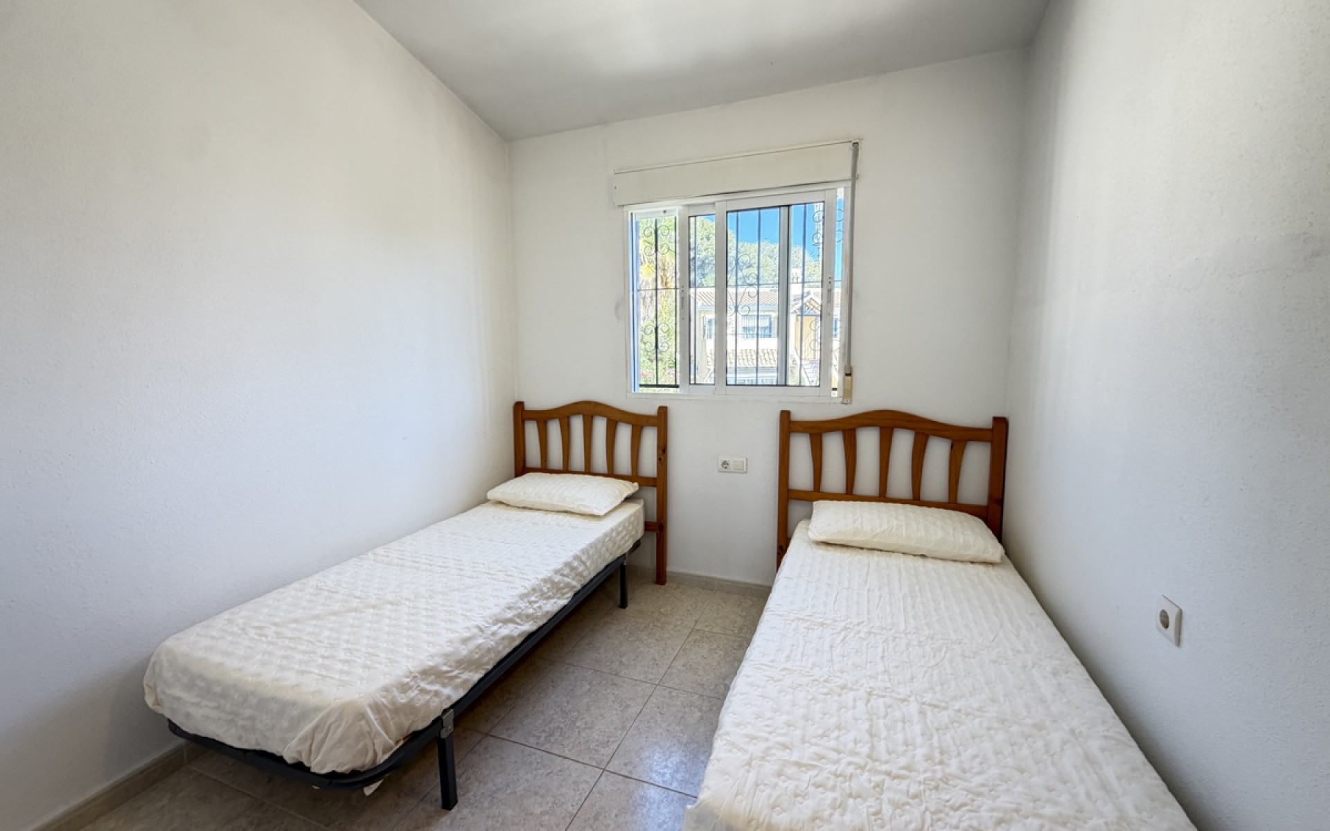 Resale - Apartment - Villamartin