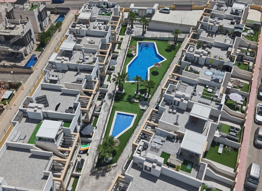 Resale - Apartment - Villamartin