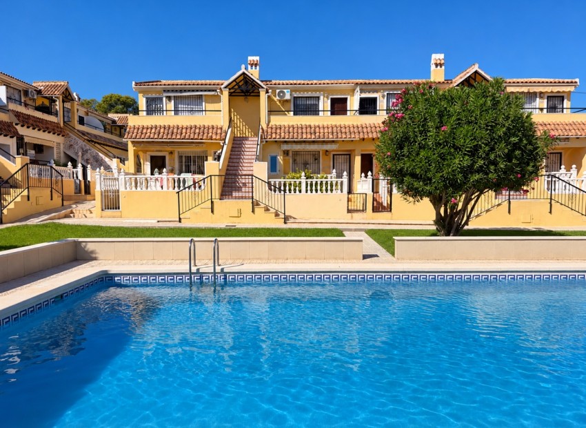 Resale - Apartment - Villamartin