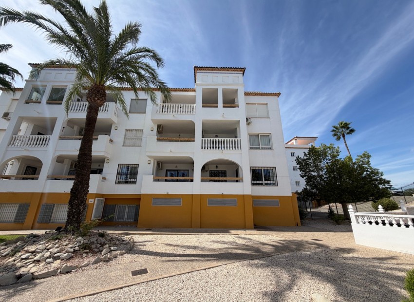 Resale - Apartment - Villamartin