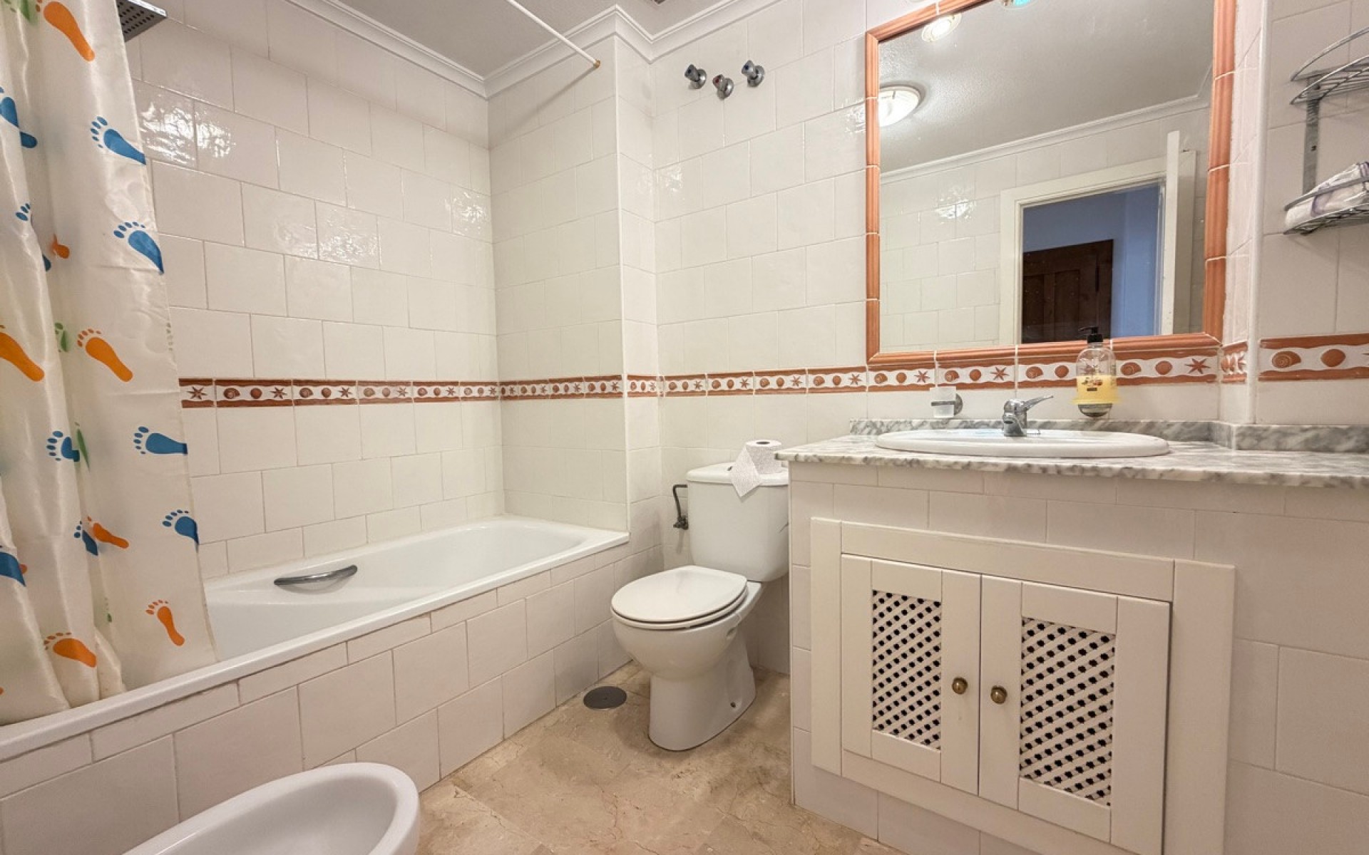 Resale - Apartment - Villamartin