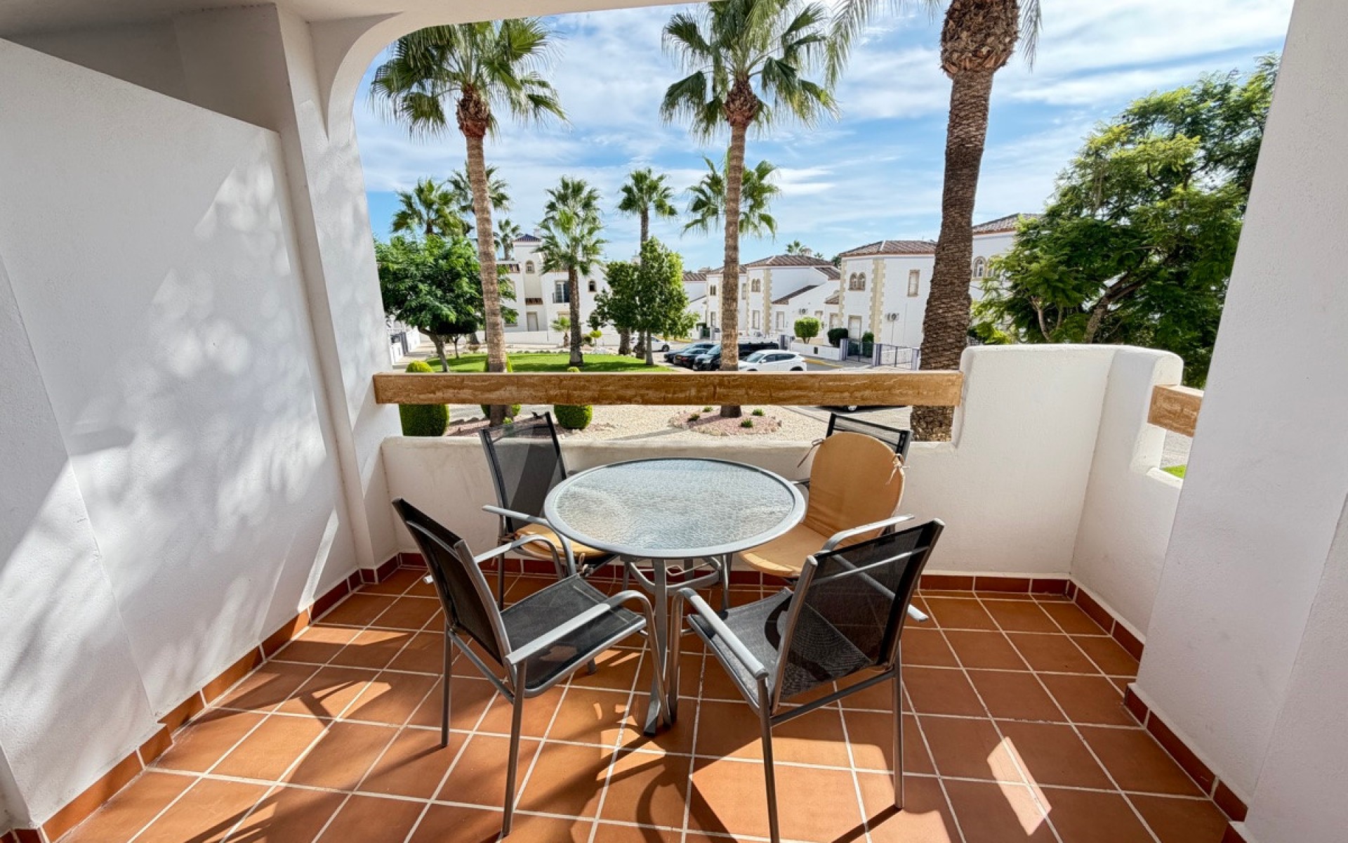 Resale - Apartment - Villamartin