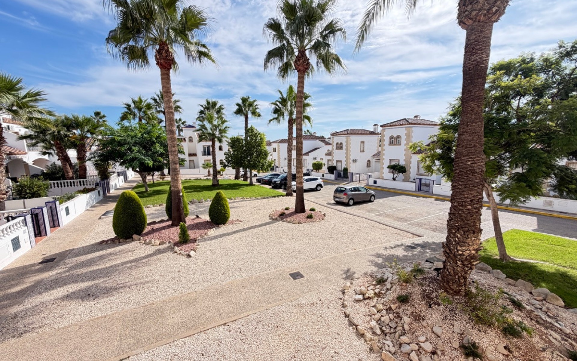 Resale - Apartment - Villamartin