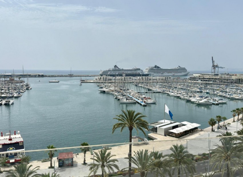 Resale - Appartement - Alicante - Alicante Centro