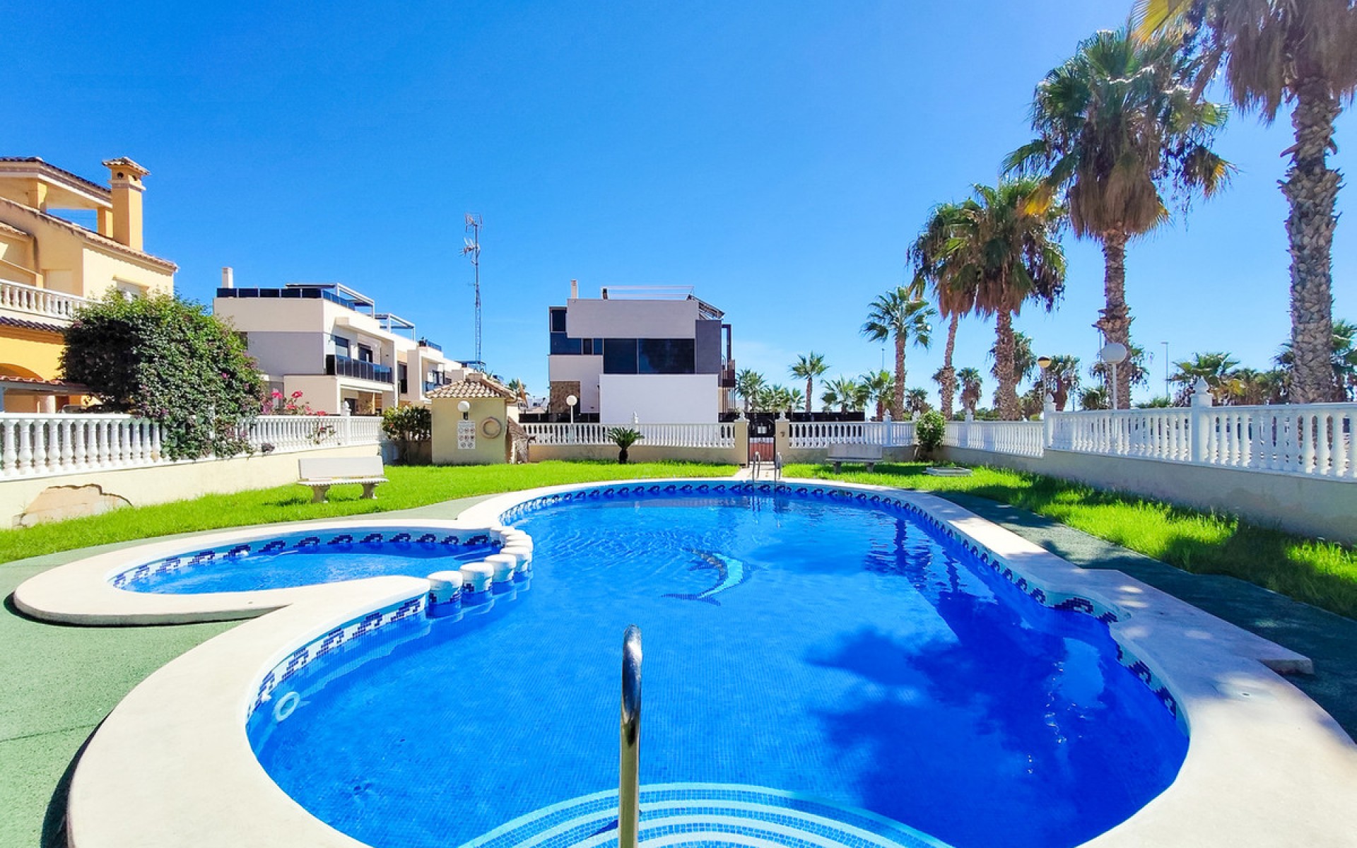 Resale - Appartement - Cabo Roig