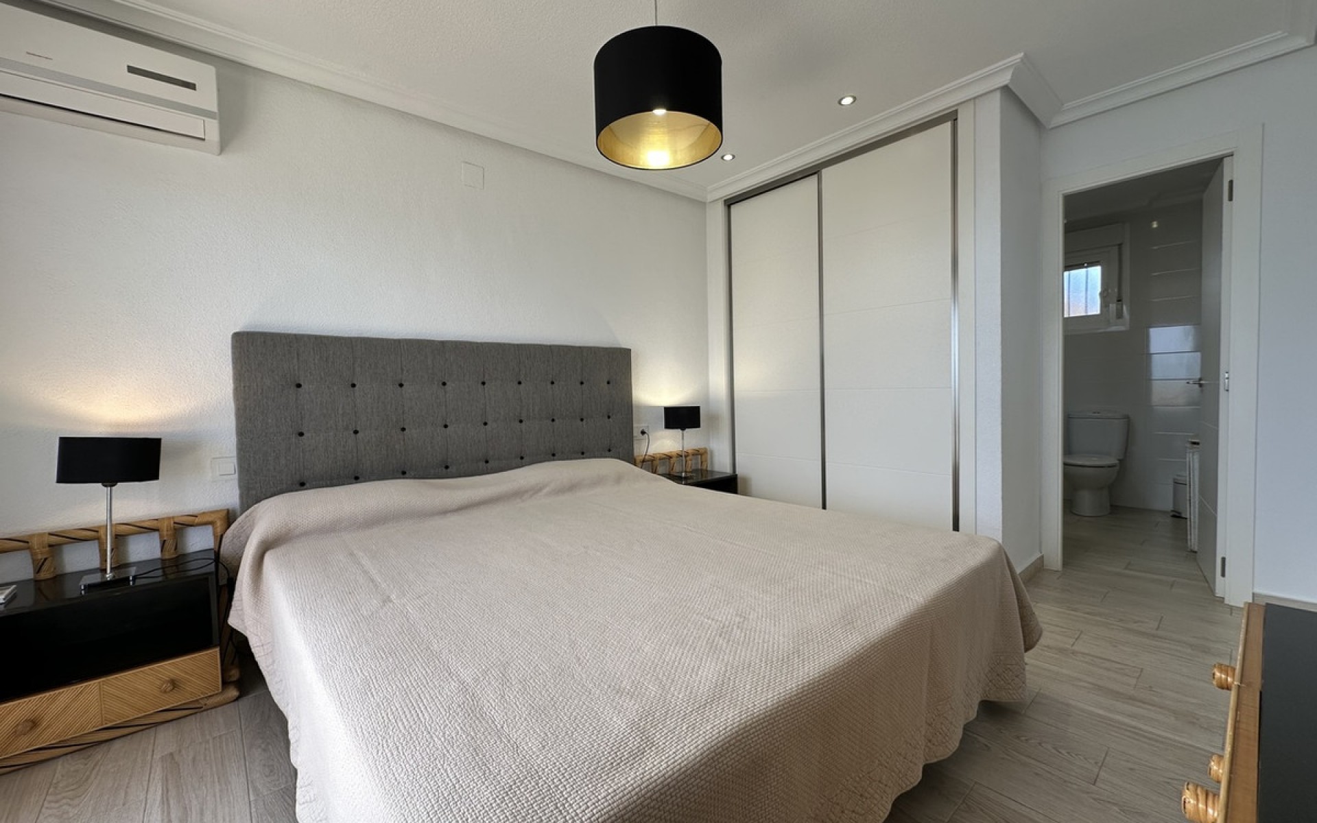 Resale - Appartement - Mil Palmeras