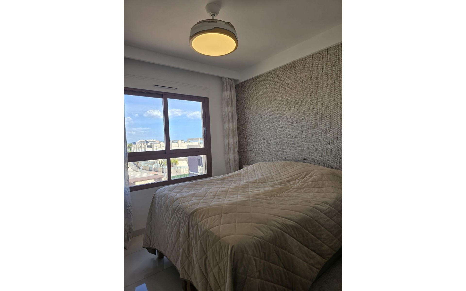 Resale - Appartement - Mil Palmeras