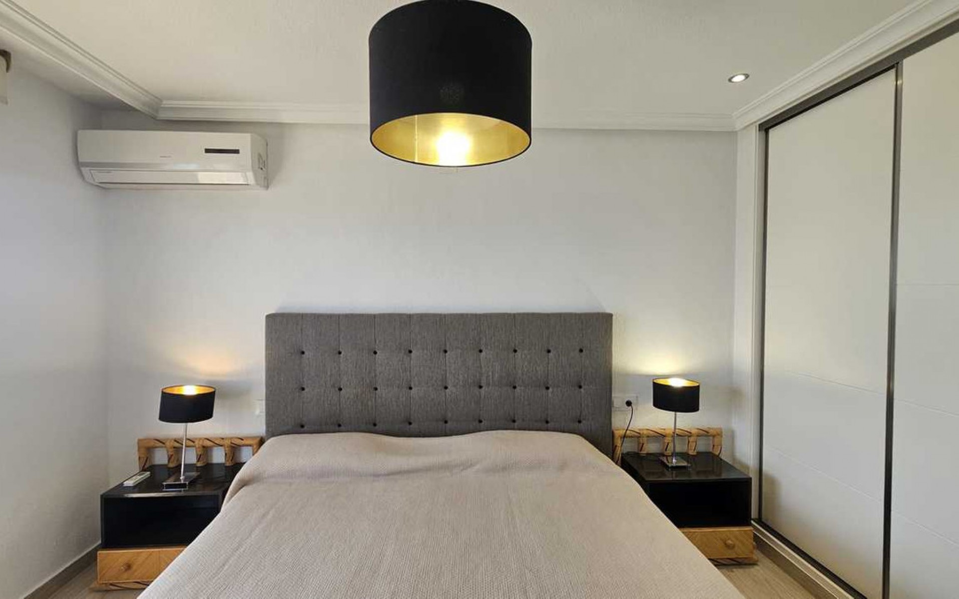 Resale - Appartement - Mil Palmeras