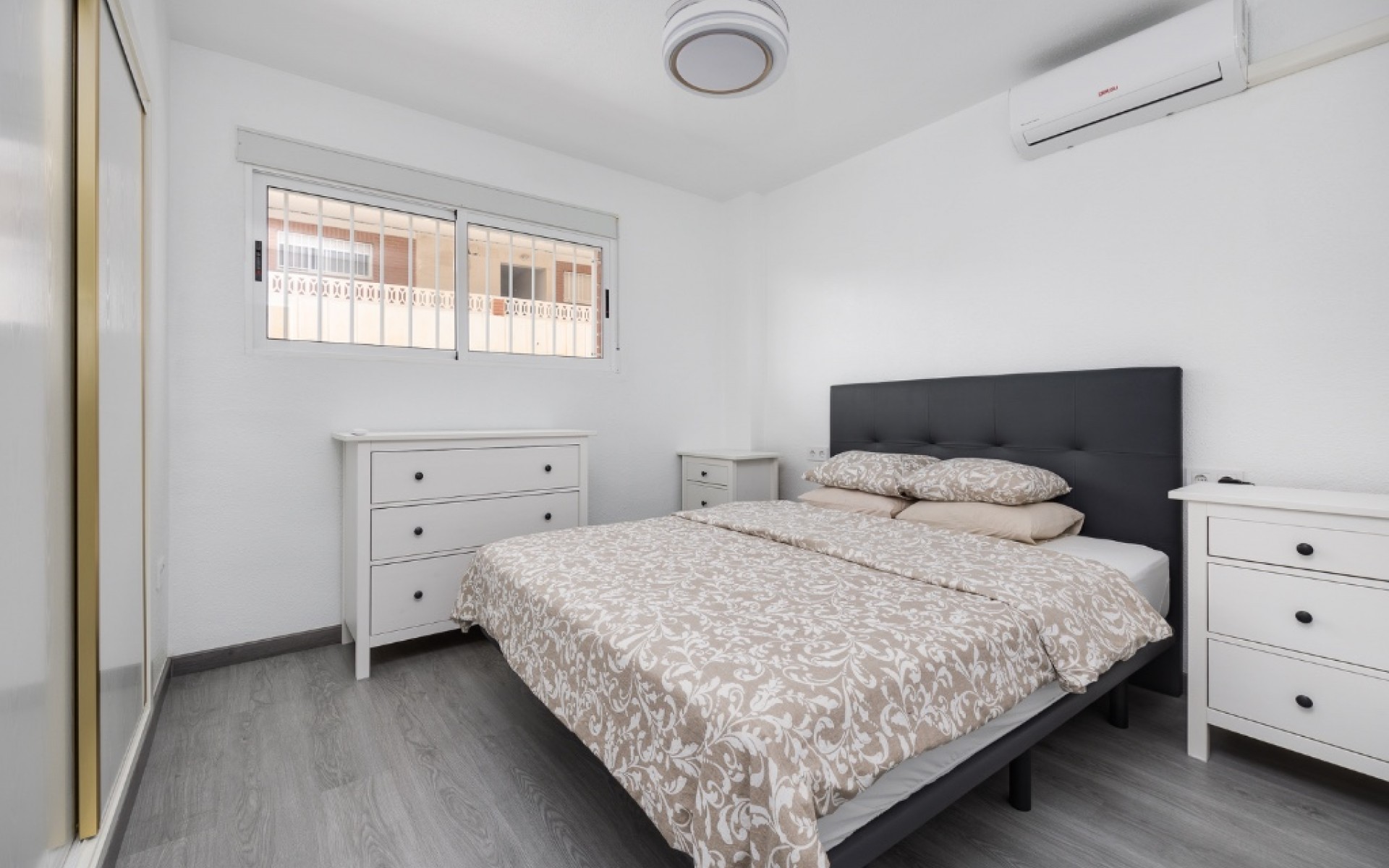 Resale - Appartement - Punta Prima