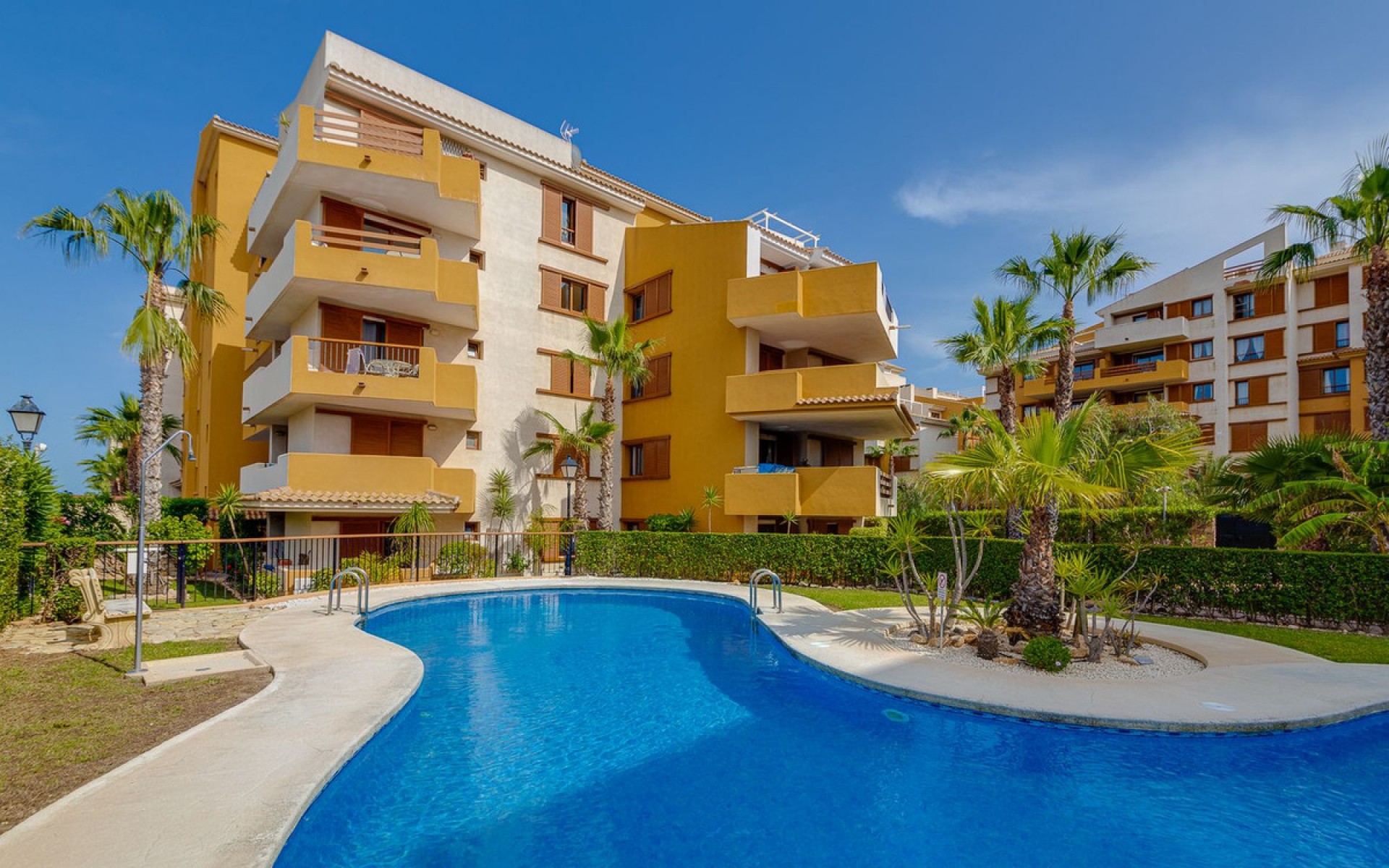 Resale - Appartement - Punta Prima