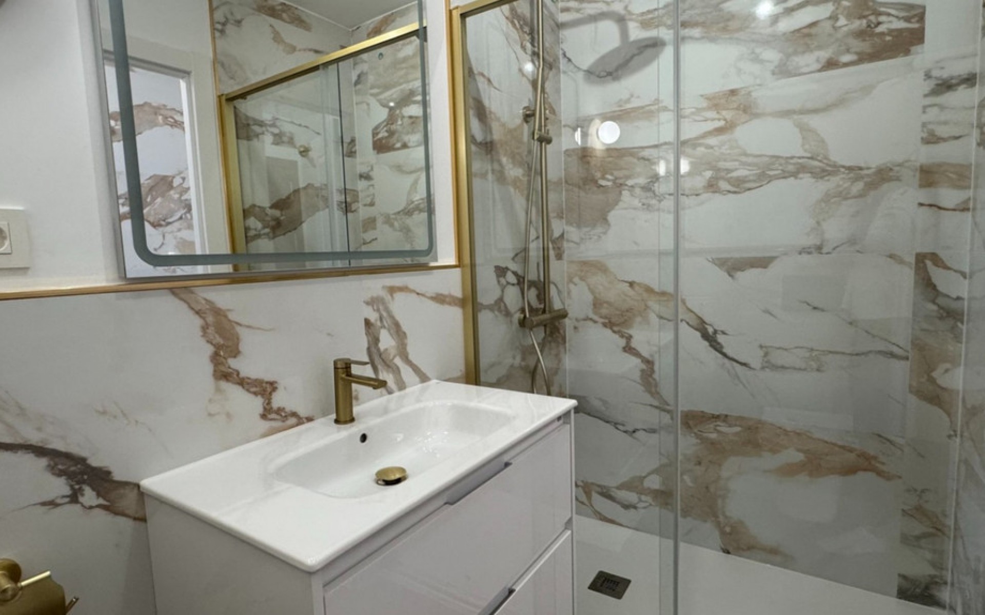 Resale - Appartement - Punta Prima