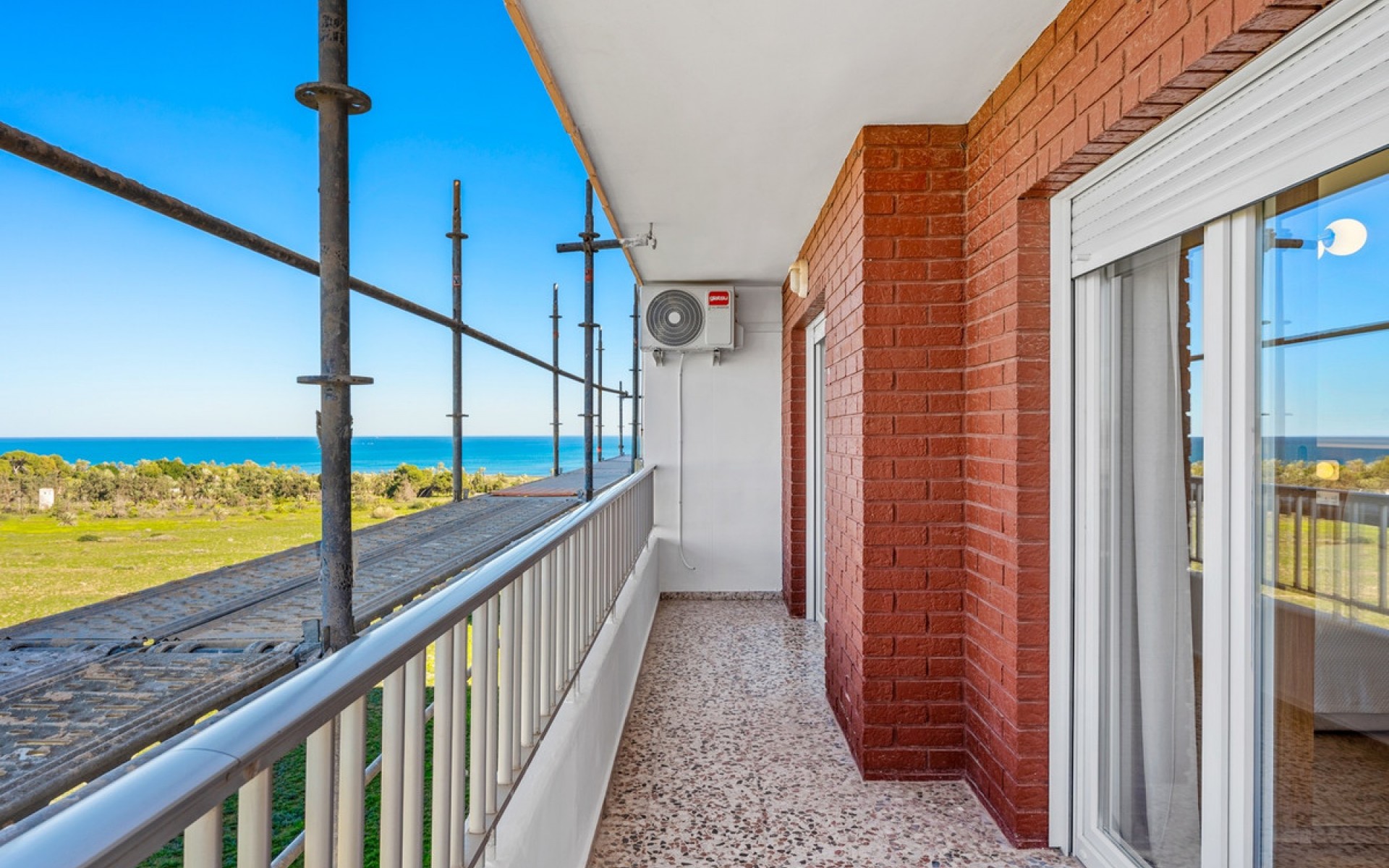 Resale - Appartement - Punta Prima