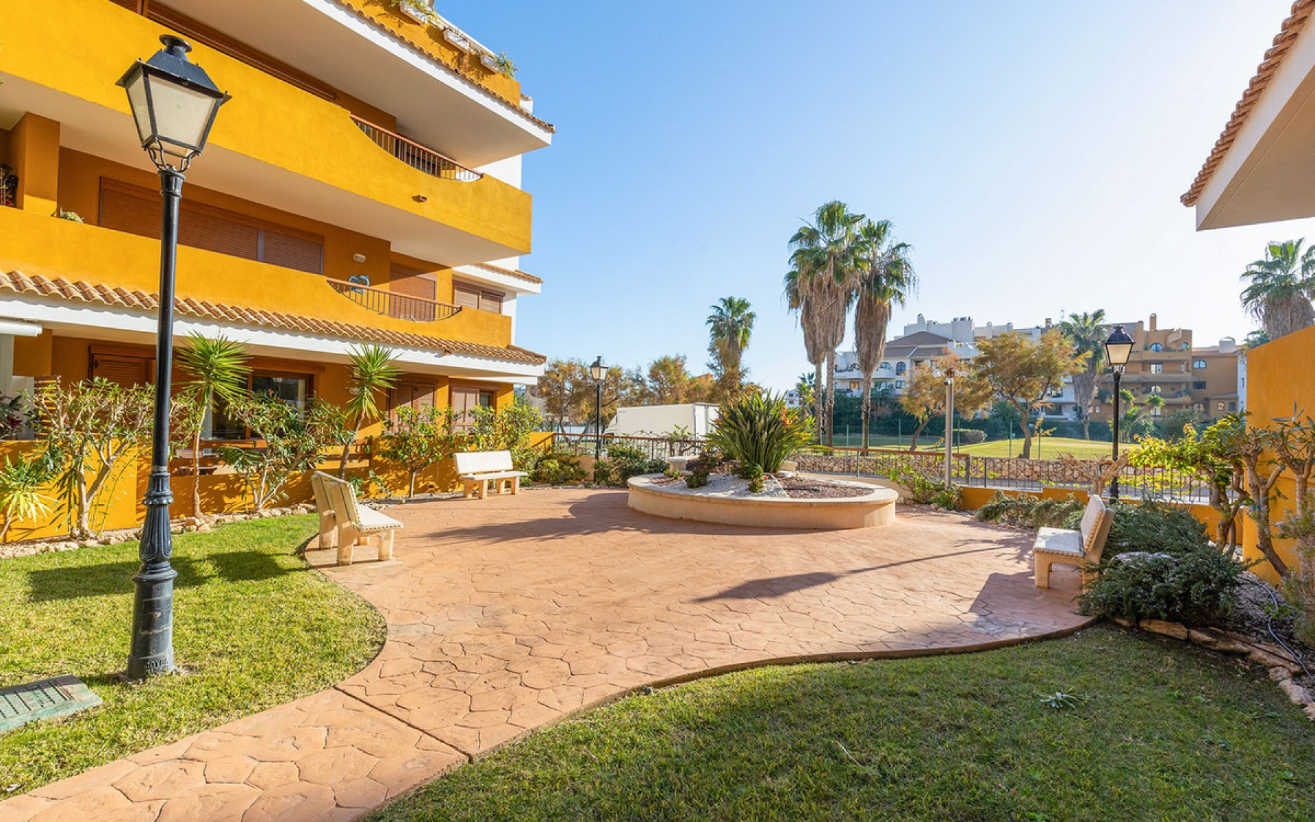 Resale - Appartement - Punta Prima