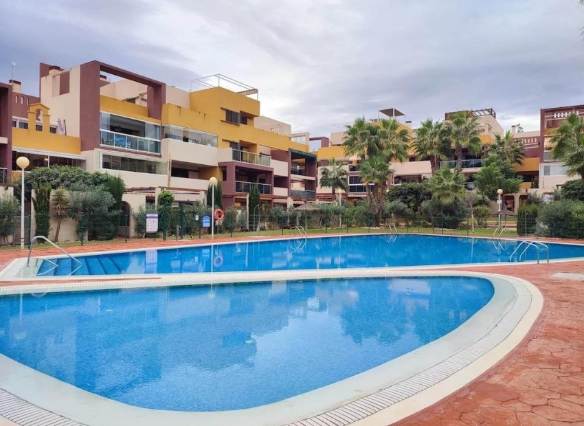 Resale - Appartement - Punta Prima