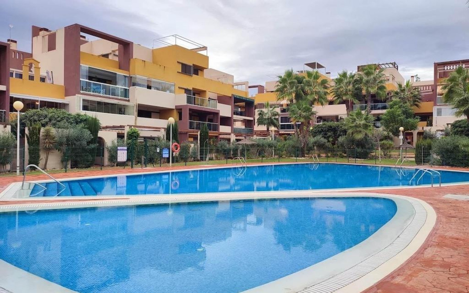Resale - Appartement - Punta Prima