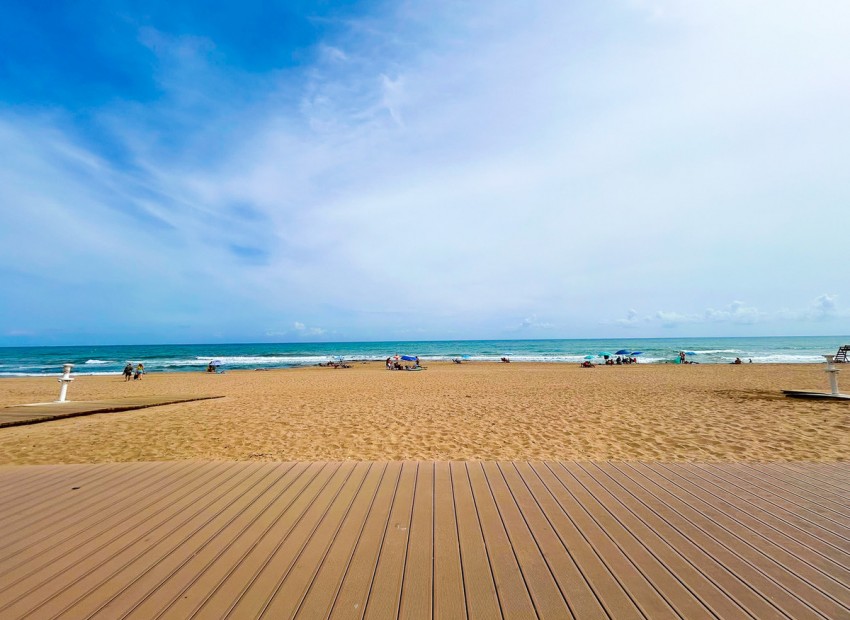 Resale - Appartement - Torrevieja - La Mata